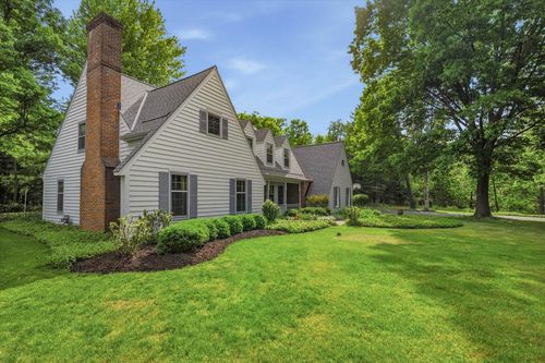 304 Fieldstone Road, Delafield, WI, 53018 | Card Image