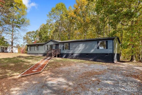 5107 Southbrook Dr, Kings Mountain, NC, 28086-8400 | Card Image