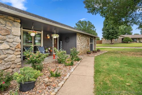 1408 Meadowcrest Ct, Bartlesville, OK, 74006-6023 | Card Image
