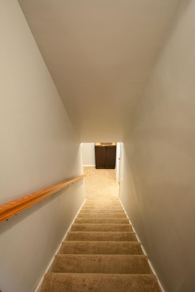 Stairs to Lower Level | Image 22
