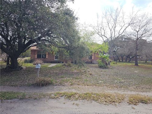 261 N 11th Street, Aransas Pass, TX, 78336 | Card Image