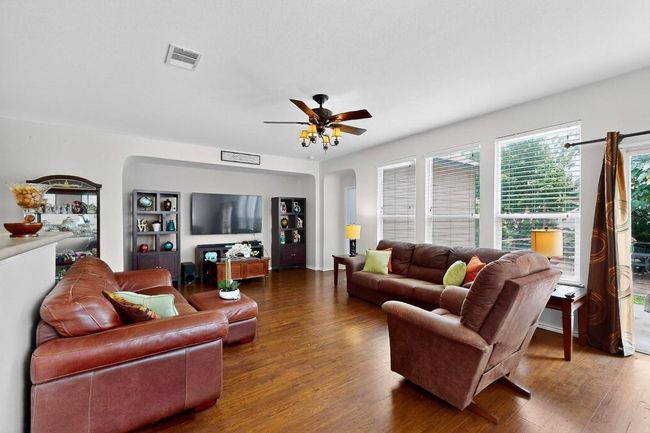140 Matthews, House other with 3 bedrooms, 2 bathrooms and 4 parking in Kyle TX | Image 7