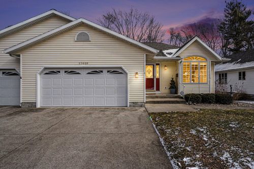 19-17010 Grandview Dr, Spring Lake, MI, 49456-9181 | Card Image