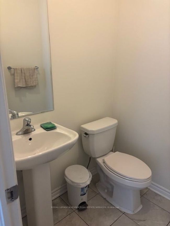 1292 Leger Way, House other with 3 bedrooms, 3 bathrooms and 1 parking in Milton ON | Image 11