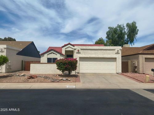 6534 W North Ln, Glendale, AZ, 85302-1074 | Card Image