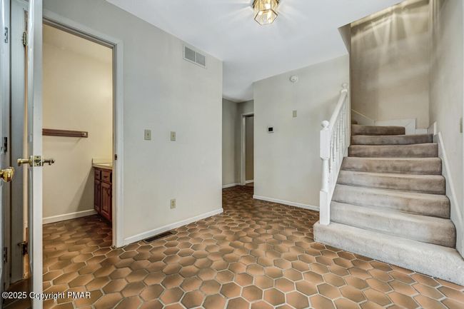 Foyer 1/2 Bath | Image 42