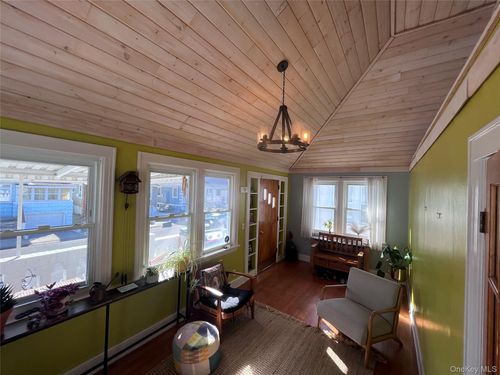 101 Georgia Ave, Long Beach, NY, 11561-1233 | Card Image