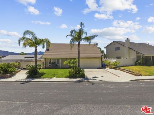 15362 Rhododendron Dr, Canyon Country, CA, 91387 | Card Image