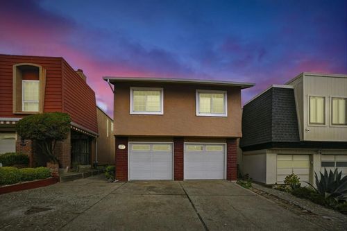 844 King Dr, Daly City, CA, 94015-2819 | Card Image