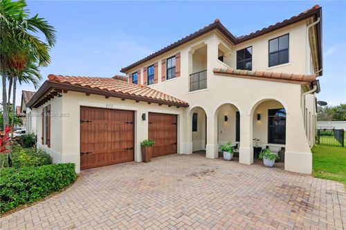 8352 Nw 26th Ct, Pembroke Pines, FL, 33024-3183 | Card Image
