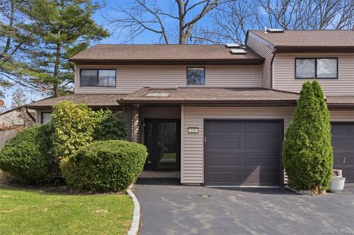 100 Northgate Cir, Huntingtn Sta, NY, 11747-3043 | Card Image