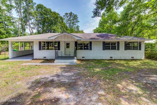 9724 Highway 613, Moss Point, MS, 39562-6104 | Card Image