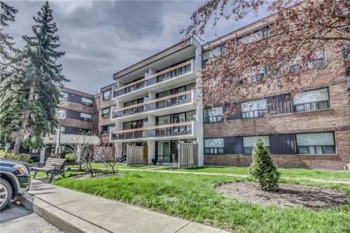 308-20 Sunrise Ave, North York, ON, M4A2R2 | Card Image
