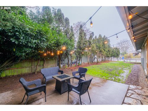 1394 Hayward St S, Salem, OR, 97306-2256 | Card Image