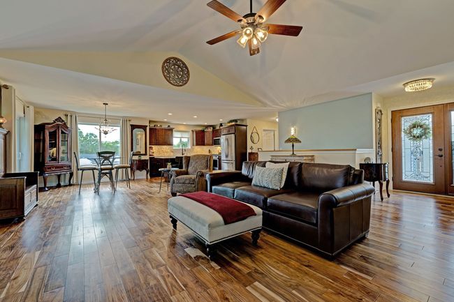 679 Pheasant Ridge Dr, House other with 3 bedrooms, 3 bathrooms and null parking in Ortonville MI | Image 8