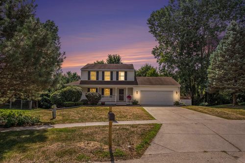 2142 Aaronsway Ct Ne, Belmont, MI, 49306-9450 | Card Image