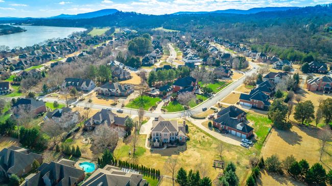 3119 Reflecting Dr, Home with 4 bedrooms, 4 bathrooms and 3 parking in Chattanooga TN | Image 86