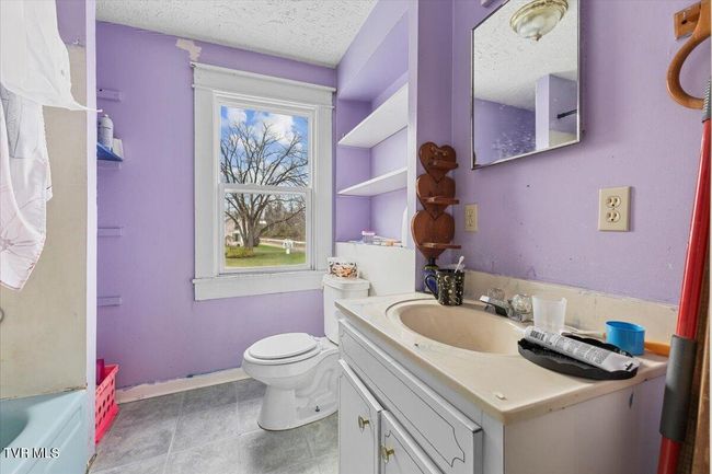 104 Maple St, House other with 5 bedrooms, 3 bathrooms and null parking in Glade Spring VA | Image 28