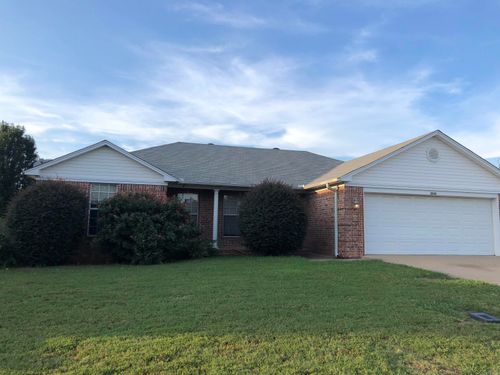2830 York Ln, Conway, AR, 72034-8450 | Card Image