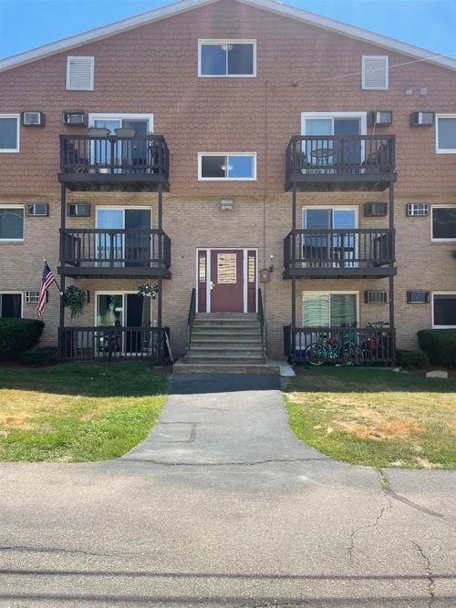 apt-18-310 Brook Village Rd, Nashua, NH, 03062-2786 | Card Image