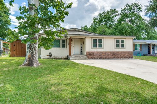 2902 Hillglenn Rd, Dallas, TX, 75228-3530 | Card Image