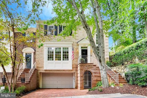 8039 Quarry Ridge Way, BETHESDA, MD, 20817-6953 | Card Image