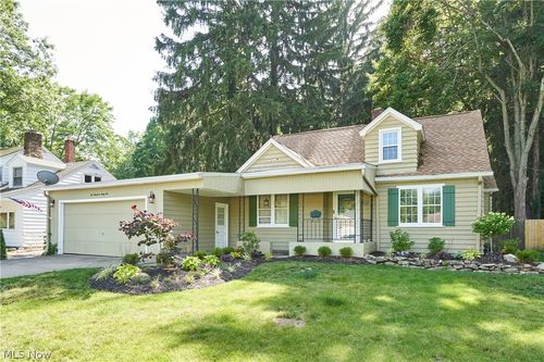 262 Lownsdale Ave, Akron, OH, 44313-7221 | Card Image