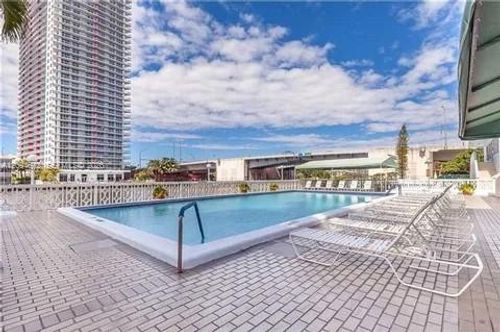 426-1817 S Ocean Dr, Hallandale Beach, FL, 33009-4936 | Card Image