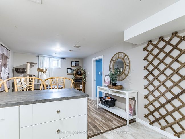 866 Krosno Blvd, House attached with 5 bedrooms, 2 bathrooms and 2 parking in Pickering ON | Image 22