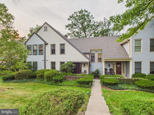 1124 Peggy Dr, HUMMELSTOWN, PA, 17036-9015 | Card Image