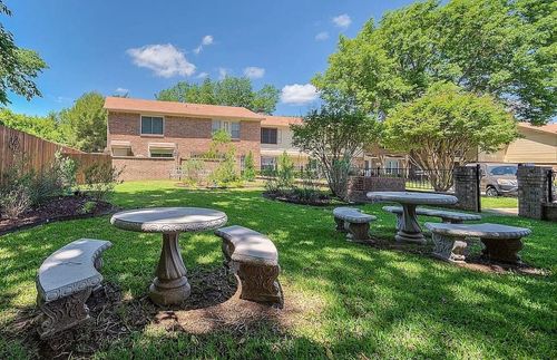 520 Pecan Acres Ct, Arlington, TX, 76013-7119 | Card Image
