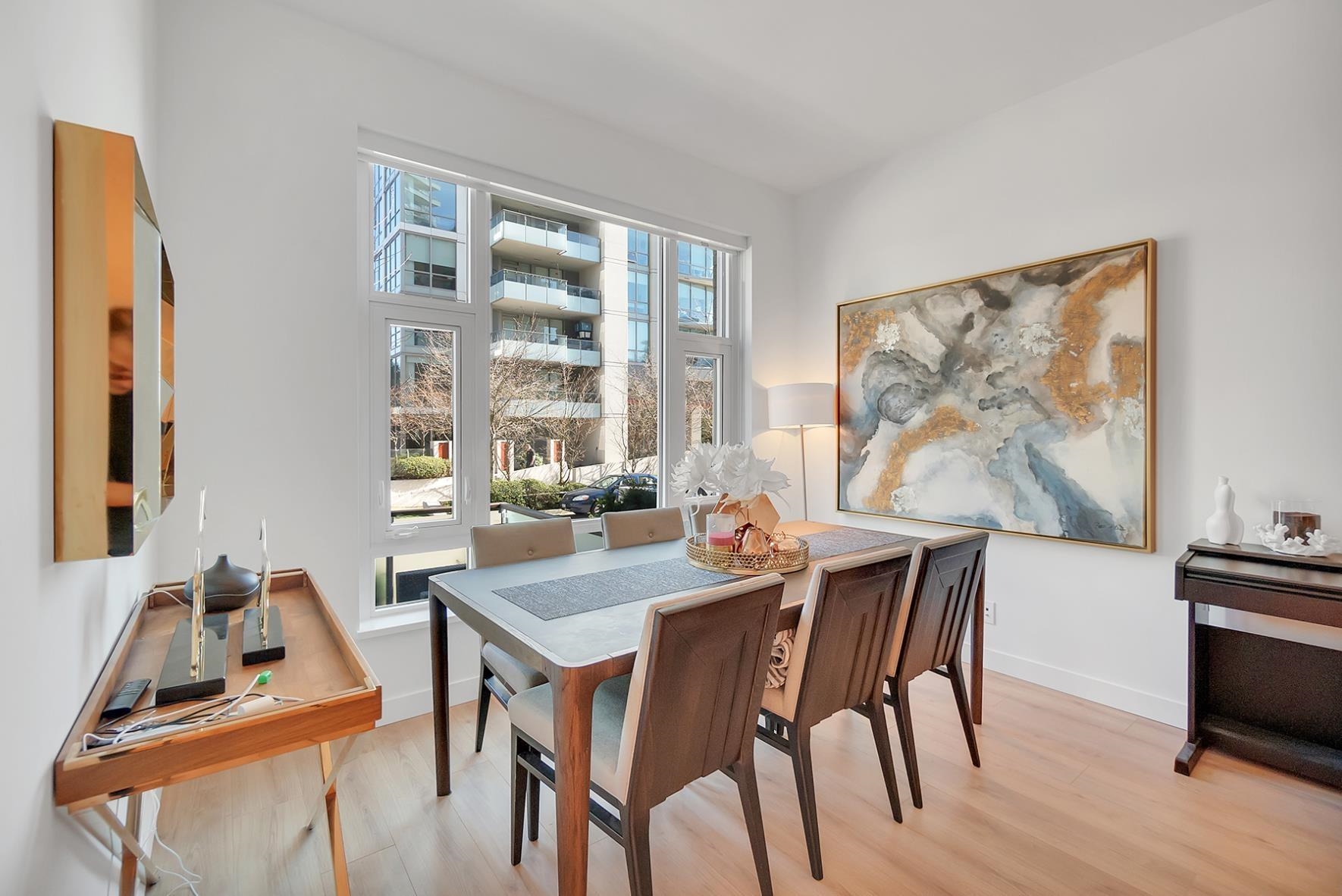 Residential in North Vancouver 5