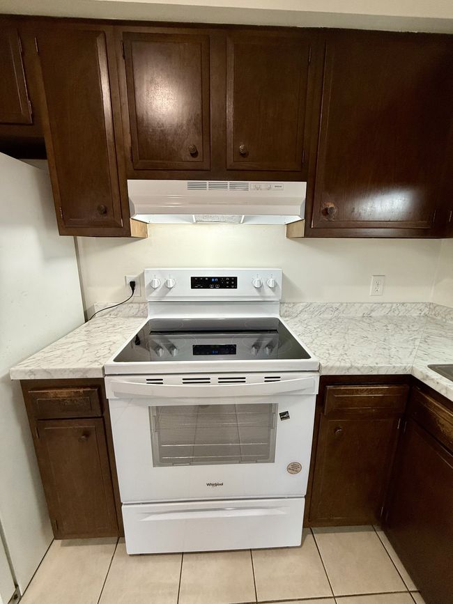 APT-7 - 110 Elleta Ave, Condo with 2 bedrooms, 2 bathrooms and null parking in Gallatin TN | Image 13