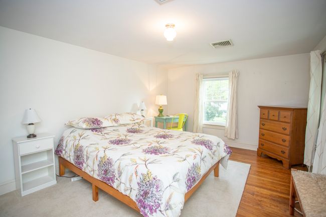 62 Lynde St, House other with 4 bedrooms, 2 bathrooms and 4 parking in Old Saybrook CT | Image 23
