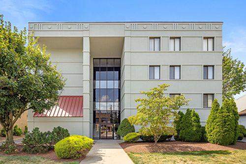 apt-1e-200 Paterson Ave, East Rutherford, NJ, 07073-1868 | Card Image