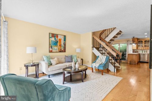 12130 Captiva Ct, RESTON, VA, 20191-1205 | Card Image