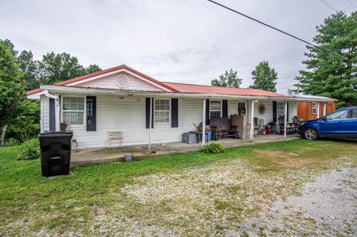 3033 W Highway 204, Williamsburg, KY, 40769-9126 | Card Image