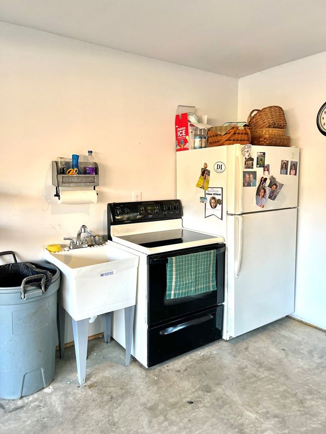 213 S Benner Hill Rd, Home with 3 bedrooms, 1 bathrooms and 1 parking in Bainbridge OH | Image 45