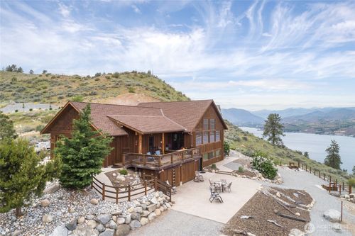 240 Little Butte Ranch Rd, Chelan, WA, 98816-8807 | Card Image