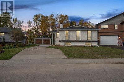 332 Ermine Cres, House other with 4 bedrooms, 3 bathrooms and 8 parking in Fort Mcmurray AB | Image 1