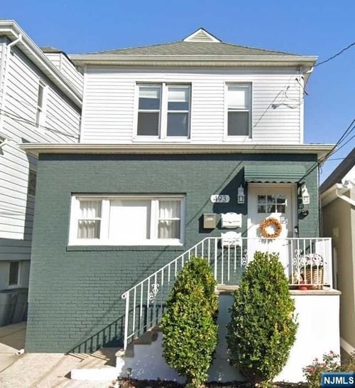 493 Morningside Ave, Fairview, NJ, 07022-1101 | Card Image