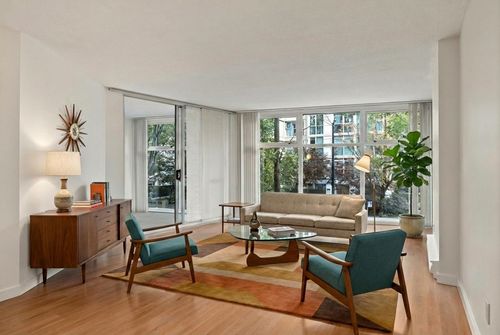 b106-1331 Homer St, Vancouver, BC, V6B5M5 | Card Image