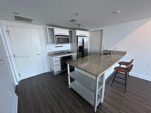 apt-3210-185 Sw 7th St, Miami, FL, 33130-2982 | Card Image
