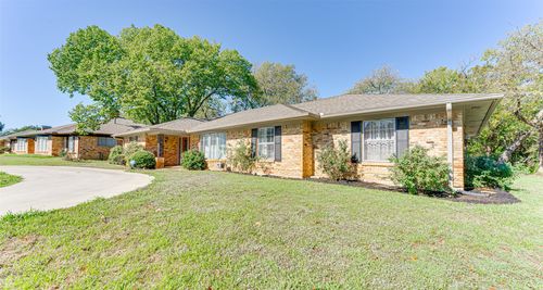 1401 Crescent Dr, Sherman, TX, 75092-5521 | Card Image