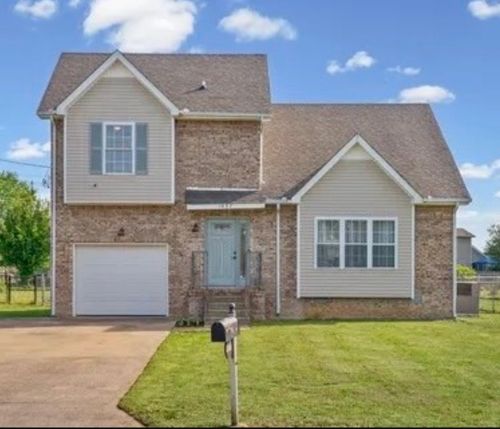 1037 Summerhaven Rd, Clarksville, TN, 37042-4798 | Card Image