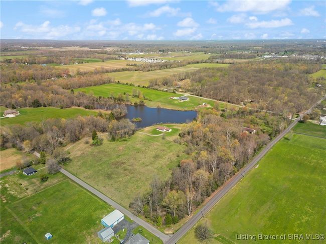 1110 W Helton Rd, Home with 3 bedrooms, 3 bathrooms and null parking in Scottsburg IN | Image 60