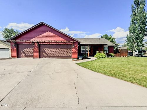 699 Ne Fieldstone Ln, Prineville, OR, 97754-9359 | Card Image