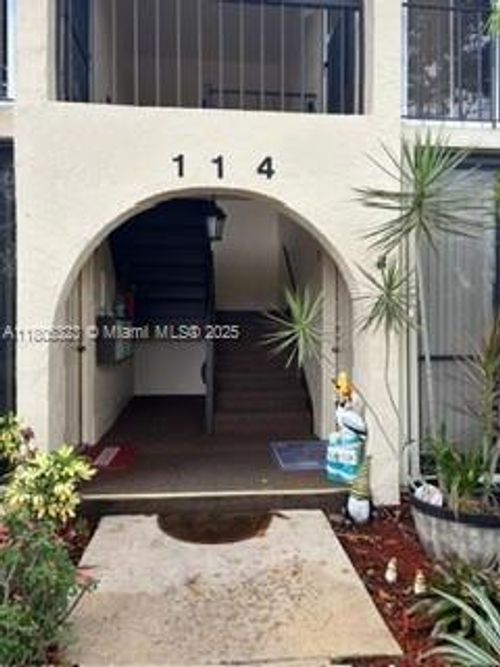 1-114 Lake Pine Cir, Greenacres, FL, 33463-5513 | Card Image