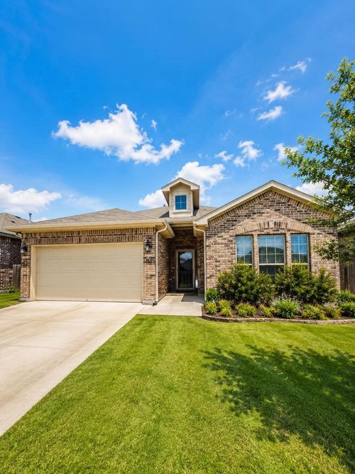 15736 Hazelhurst Ln, Justin, TX, 76247-2289 | Card Image