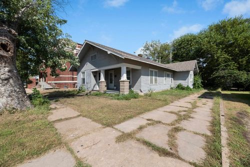 522 N School St, Augusta, KS, 67010-1236 | Card Image